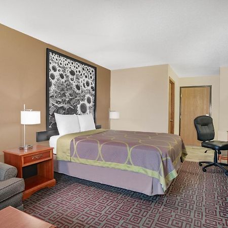 Super 8 By Wyndham Fort Madison Exterior photo