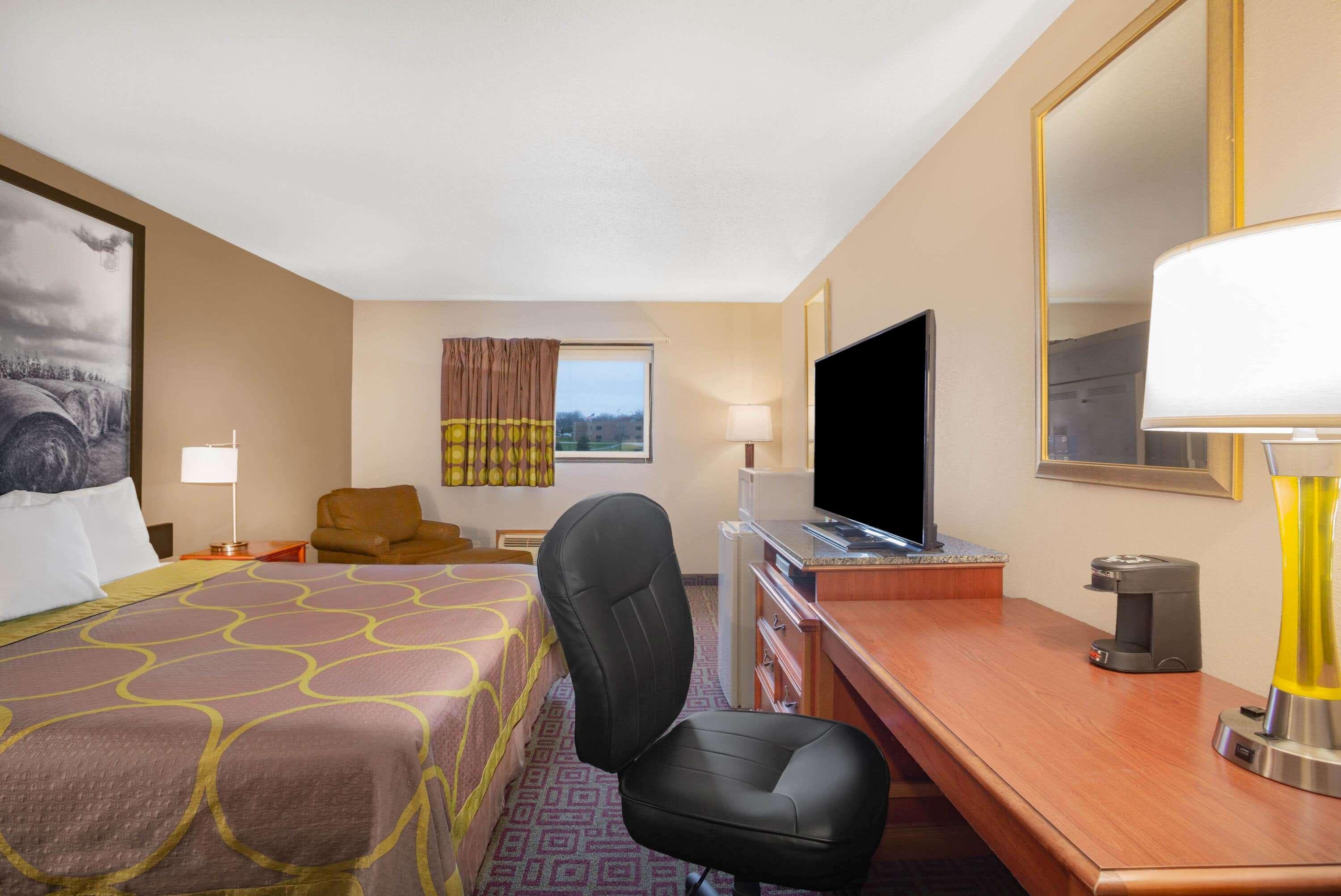 Super 8 By Wyndham Fort Madison Exterior photo
