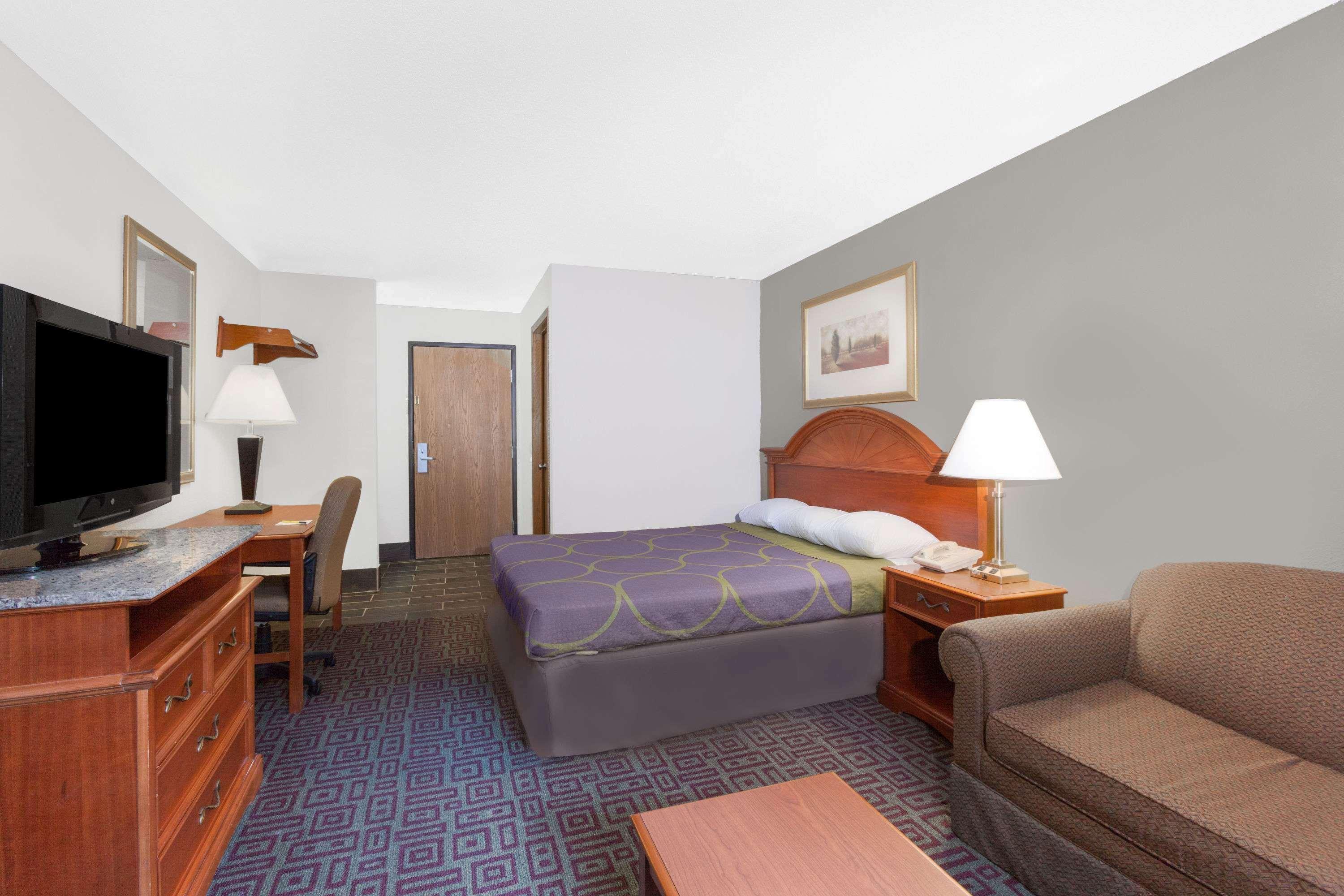 Super 8 By Wyndham Fort Madison Exterior photo