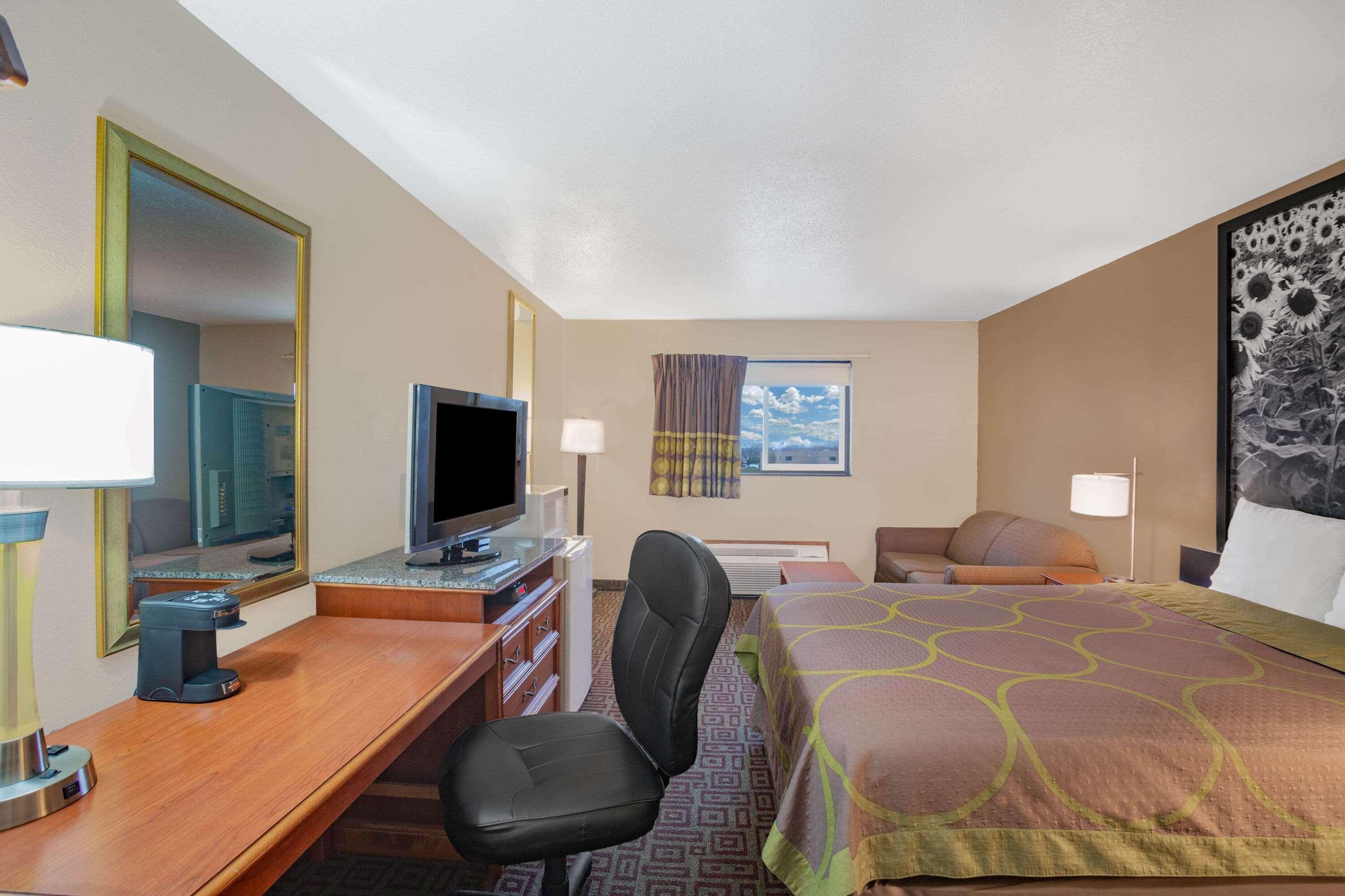 Super 8 By Wyndham Fort Madison Exterior photo