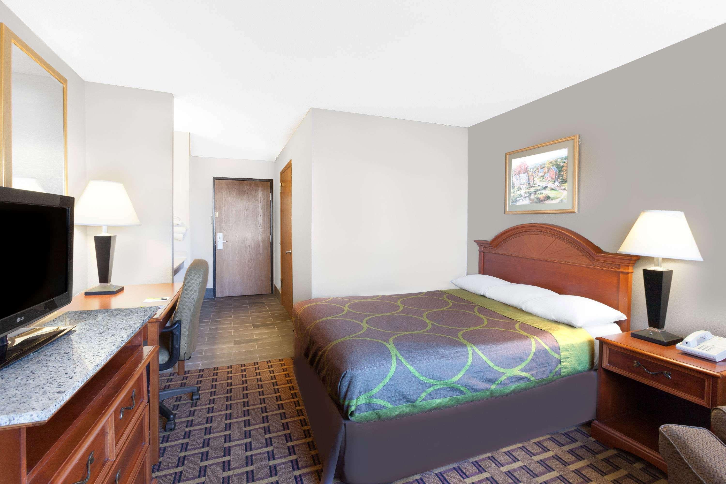 Super 8 By Wyndham Fort Madison Exterior photo