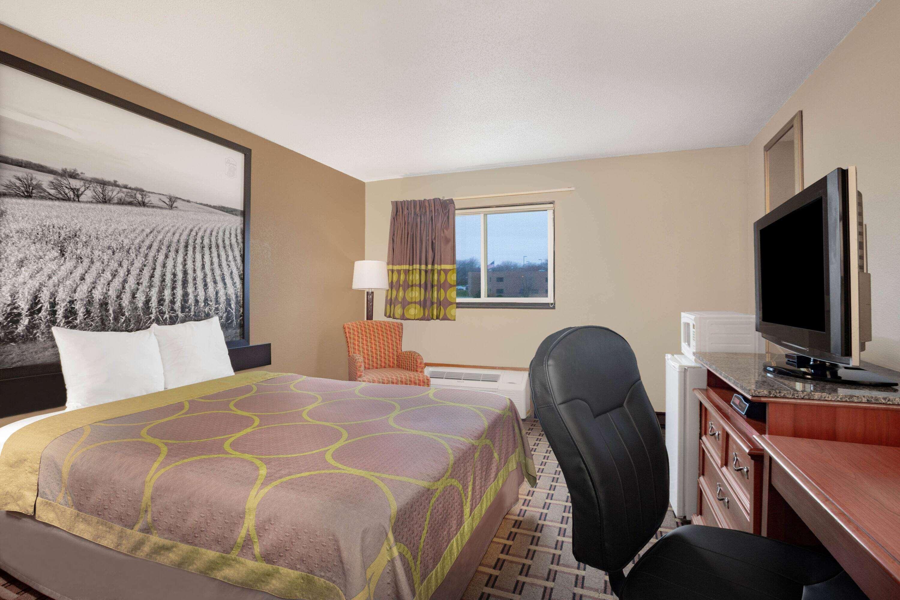 Super 8 By Wyndham Fort Madison Exterior photo
